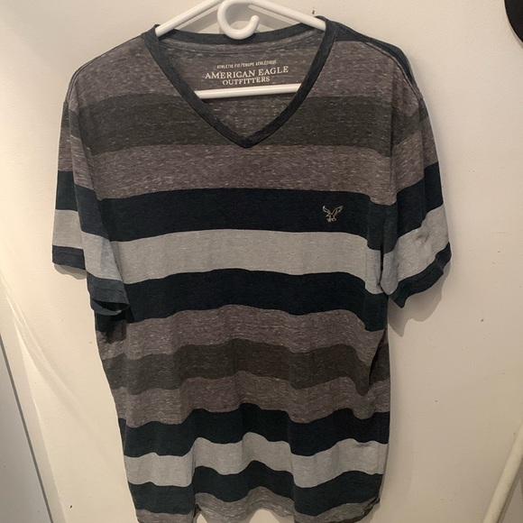 Stylish American Eagle Striped V Neck Ultra Soft Cotton Blend Tshirt SZ Large 🔥 - Picture 1 of 6